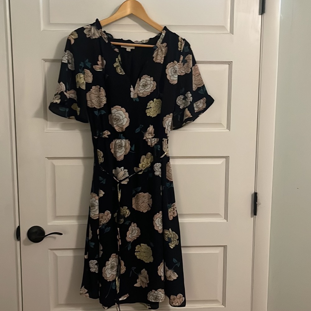 Loft Floral Midi Dress (M) New - Picture 3 of 3